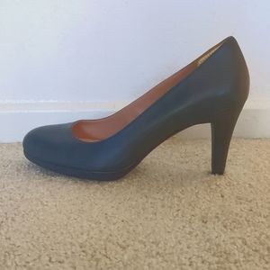 Naturalizer Michelle pumps navy EUC